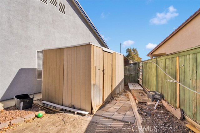 13446 Dover Lane, Victorville CA: https://media.crmls.org/medias/781fc193-e5a5-4836-ad5a-c7f9c71c453d.jpg