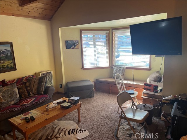 Detail Gallery Image 8 of 20 For 1366 Laura, Wrightwood,  CA 92397 - 1 Beds | 1 Baths