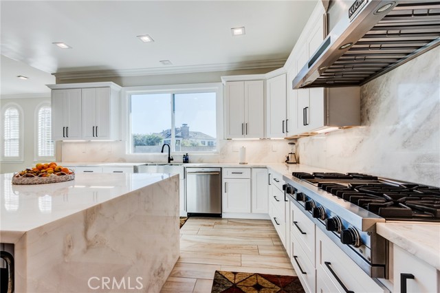 18 Elissa Lane, Ladera Ranch CA: https://media.crmls.org/medias/78206b99-ef1e-4e8b-8f1c-28fd825565f0.jpg