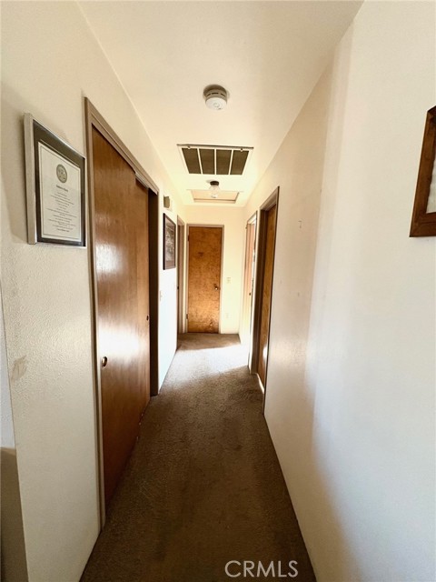 11516 11516 Oakwood Avenue, Hesperia CA: https://media.crmls.org/medias/7821f9a5-a0ab-4084-975d-1ef113070e96.jpg