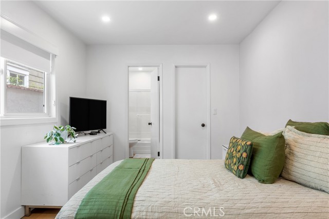 304 Larkspur Avenue, Corona del Mar CA: https://media.crmls.org/medias/78239d9e-dab7-4d00-8ed9-bc1674fa9355.jpg