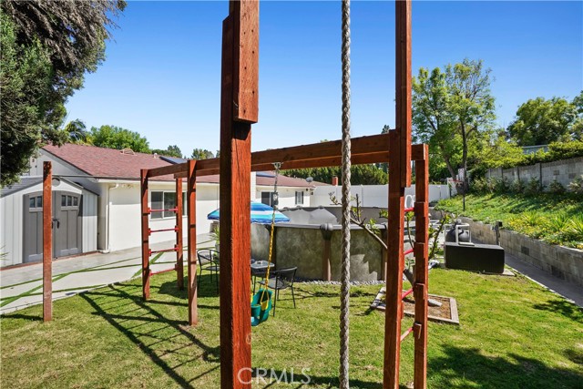 Detail Gallery Image 38 of 39 For 12835 Titian Ave, Granada Hills,  CA 91344 - 3 Beds | 2 Baths