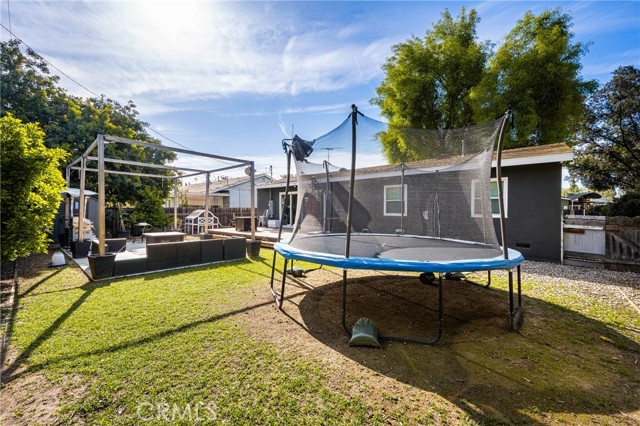 Detail Gallery Image 18 of 29 For 1301 W Chapman Ave, Fullerton,  CA 92833 - 3 Beds | 2 Baths