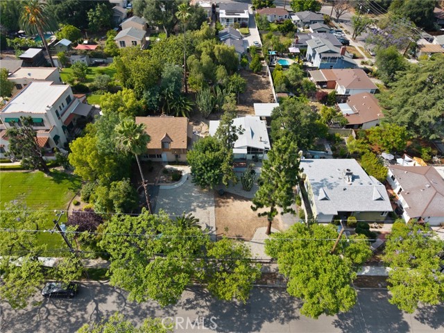 181 E Alegria Avenue, Sierra Madre CA: https://media.crmls.org/medias/782407d2-e35f-4fcc-95f3-0b3aa3f180bd.jpg