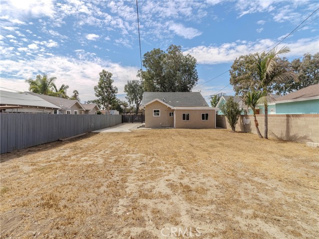 Detail Gallery Image 16 of 32 For 1435 Orange, Santa Ana,  CA 92707 - 4 Beds | 2 Baths