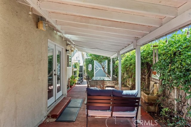 3751 Laurita Avenue, Pasadena CA: https://media.crmls.org/medias/78246e96-1369-4551-9b46-f72ad6fe95ba.jpg