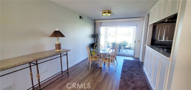 Detail Gallery Image 8 of 35 For 2220 S Calle Palo Fierro #23,  Palm Springs,  CA 92264 - 2 Beds | 2 Baths