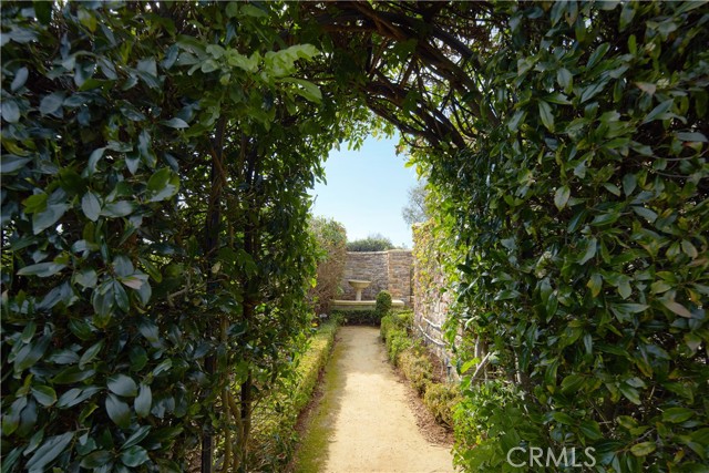 Detail Gallery Image 33 of 42 For 1302 Skyline Dr, Laguna Beach,  CA 92651 - 4 Beds | 4/1 Baths