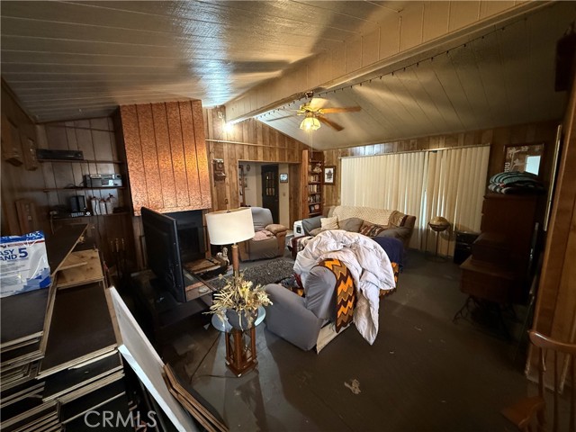 Detail Gallery Image 8 of 23 For 929 E Foothill #46,  Upland,  CA 91786 - 3 Beds | 2/1 Baths