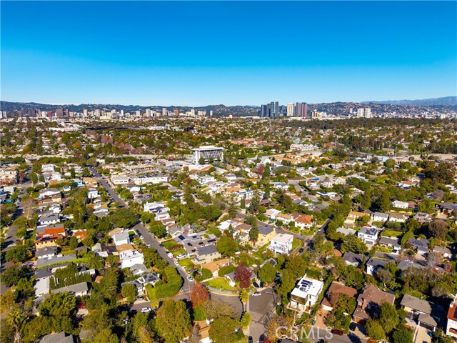 10840 Queensland, Los Angeles CA: https://media.crmls.org/medias/78252cf0-5035-491e-a9b8-4867f4437411.jpg