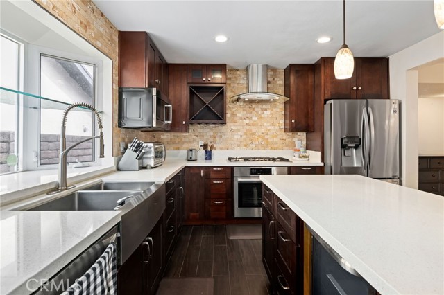 Detail Gallery Image 4 of 30 For 12601 Daryl, Granada Hills,  CA 91344 - 5 Beds | 3 Baths