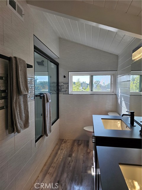 Detail Gallery Image 16 of 23 For 13772 Sanderstead Rd, Santa Ana,  CA 92705 - 4 Beds | 2 Baths