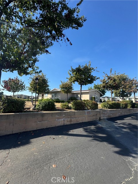 Detail Gallery Image 45 of 50 For 301 E Foothill #063,  Pomona,  CA 91767 - 2 Beds | 1 Baths