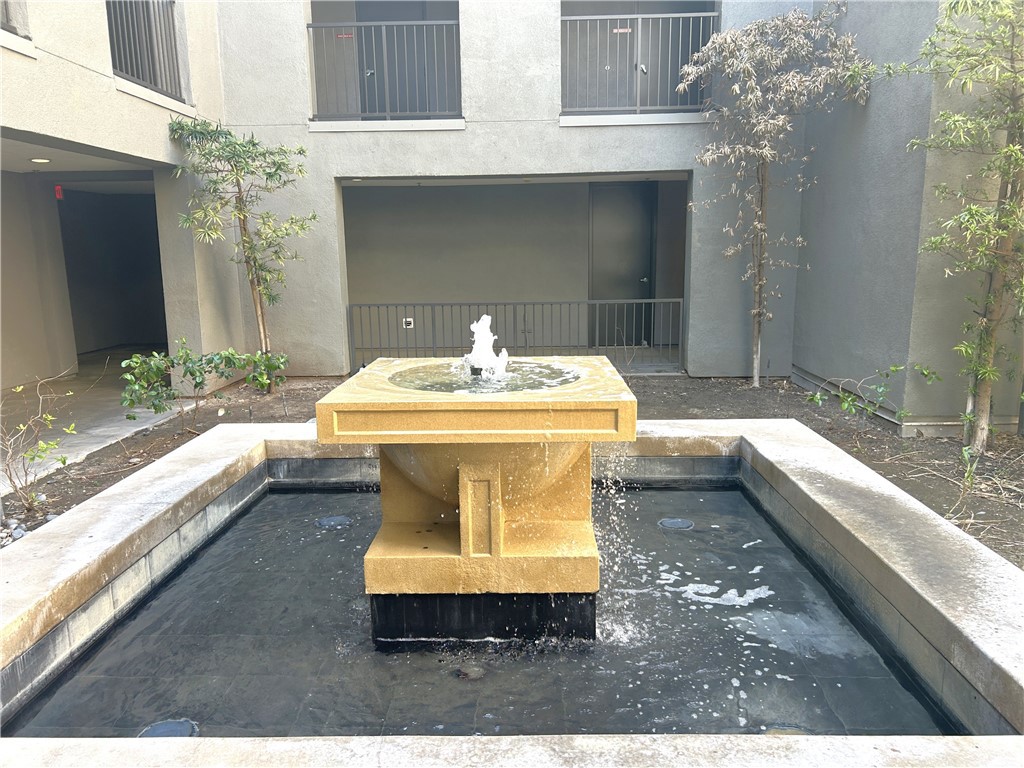 https://media.crmls.org/medias/7826602f-1733-402b-9e0a-7df66f805779.jpg?preset=X-Large
