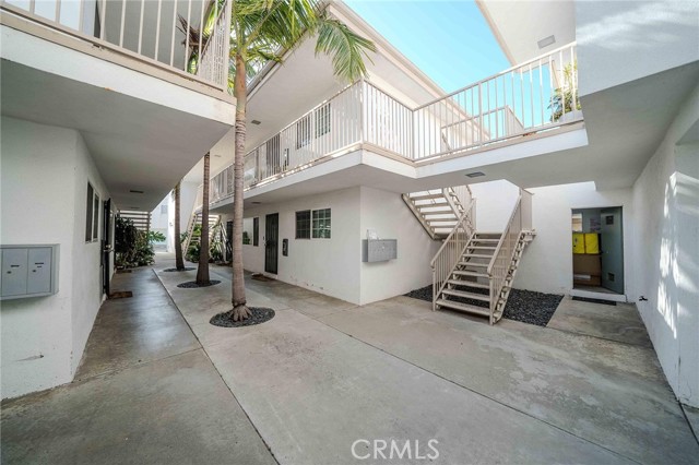 Image 1 of 6 For 625 Amapola  