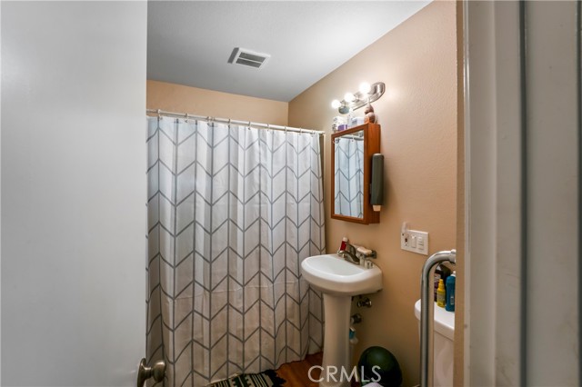 Detail Gallery Image 7 of 13 For 15148 Hibiscus Ave, Fontana,  CA 92335 - 3 Beds | 1 Baths