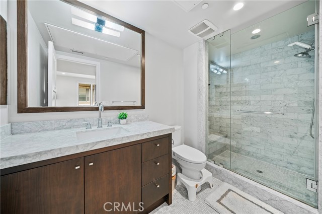 823 S Bundy Drive, Los Angeles CA: https://media.crmls.org/medias/78280eff-53e0-4594-9107-5082d93ea0f4.jpg