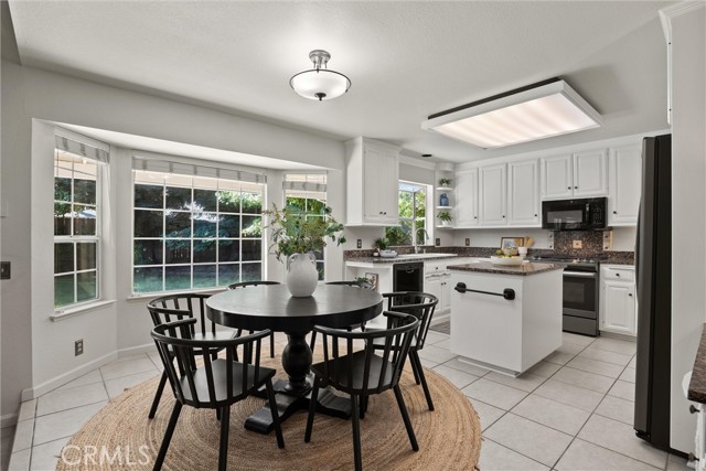 Detail Gallery Image 16 of 42 For 735 Silverado Estates Ct, Chico,  CA 95973 - 4 Beds | 2 Baths