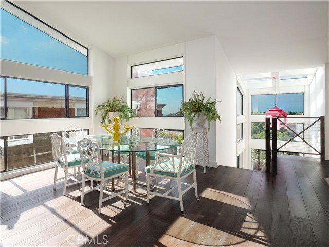 Detail Gallery Image 8 of 39 For 207 S Poinsettia Ave, Manhattan Beach,  CA 90266 - 4 Beds | 5 Baths