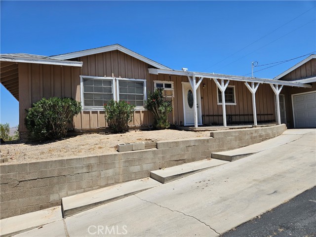 809 Arville Avenue, Barstow CA: https://media.crmls.org/medias/78299147-a99c-4ef7-9162-fa05481c5f10.jpg
