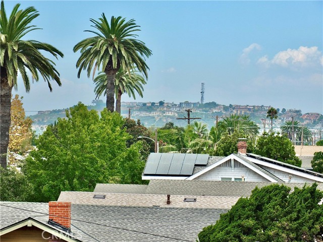 Detail Gallery Image 35 of 74 For 2805 E 3rd Street #10 #10,  Long Beach,  CA 90814 - 2 Beds | 2 Baths