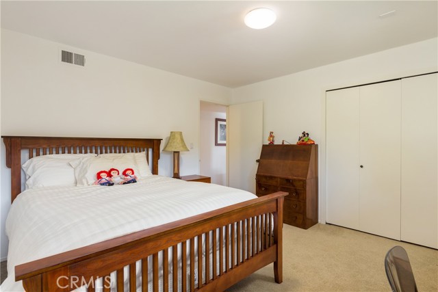 1315 Via Zumaya, Palos Verdes Estates CA: https://media.crmls.org/medias/782a4265-69e9-4cda-95ac-620638d541b3.jpg
