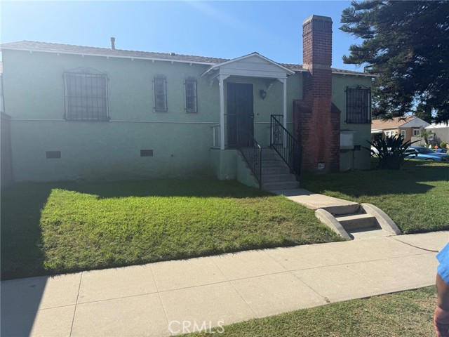 Detail Gallery Image 12 of 15 For 10600 Ruthelen, Los Angeles,  CA 90047 - 4 Beds | 1 Baths