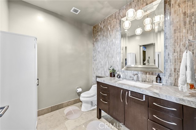 Detail Gallery Image 37 of 56 For 900 W Olympic Bld 50a,  Los Angeles,  CA 90015 - 3 Beds | 4 Baths