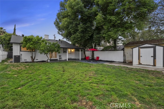 7228 Jamieson Avenue, Reseda CA: https://media.crmls.org/medias/782b319a-9661-4e8f-9a7a-c2dfc262225c.jpg