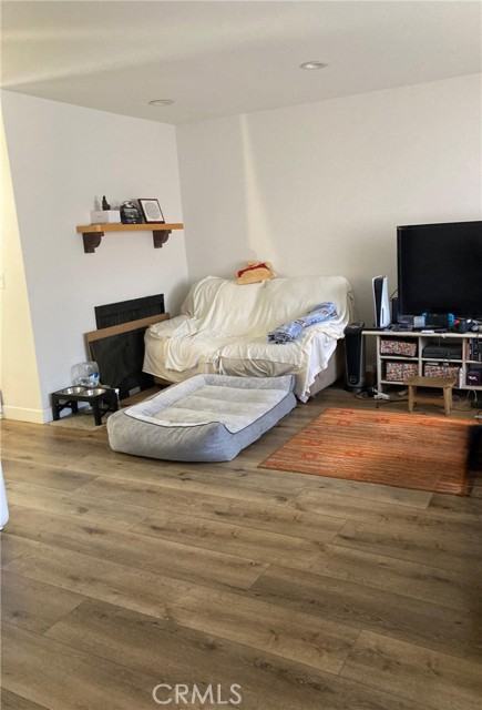 425 E Graves Avenue, Monterey Park CA: https://media.crmls.org/medias/782ba8cb-af1c-4cea-a5c6-952bfc635e36.jpg