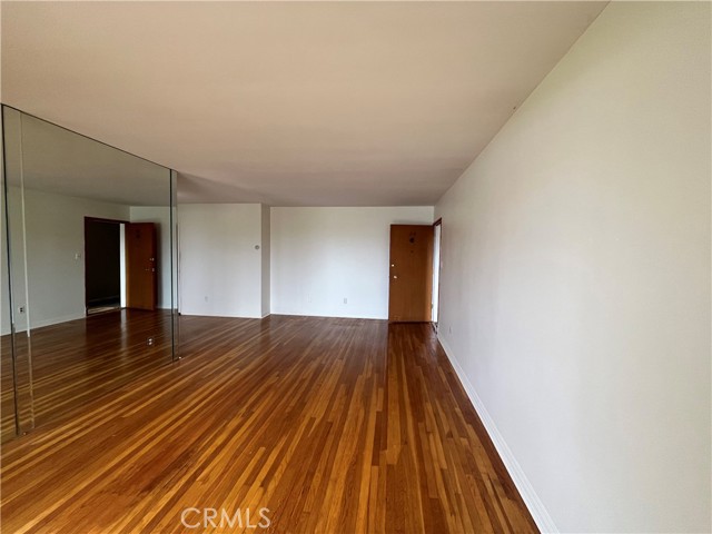 5363 La Jolla Boulevard, La Jolla CA: https://media.crmls.org/medias/782d43b2-4eb9-44fd-ba8a-43d741c357aa.jpg