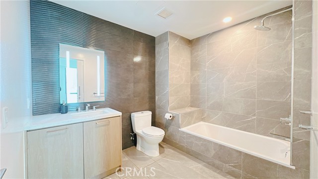 Detail Gallery Image 5 of 16 For 400 S Broadway #3106,  Los Angeles,  CA 90013 - 1 Beds | 1 Baths