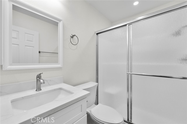 Detail Gallery Image 11 of 23 For 711 W 1st, Santa Ana,  CA 92701 - 3 Beds | 2 Baths
