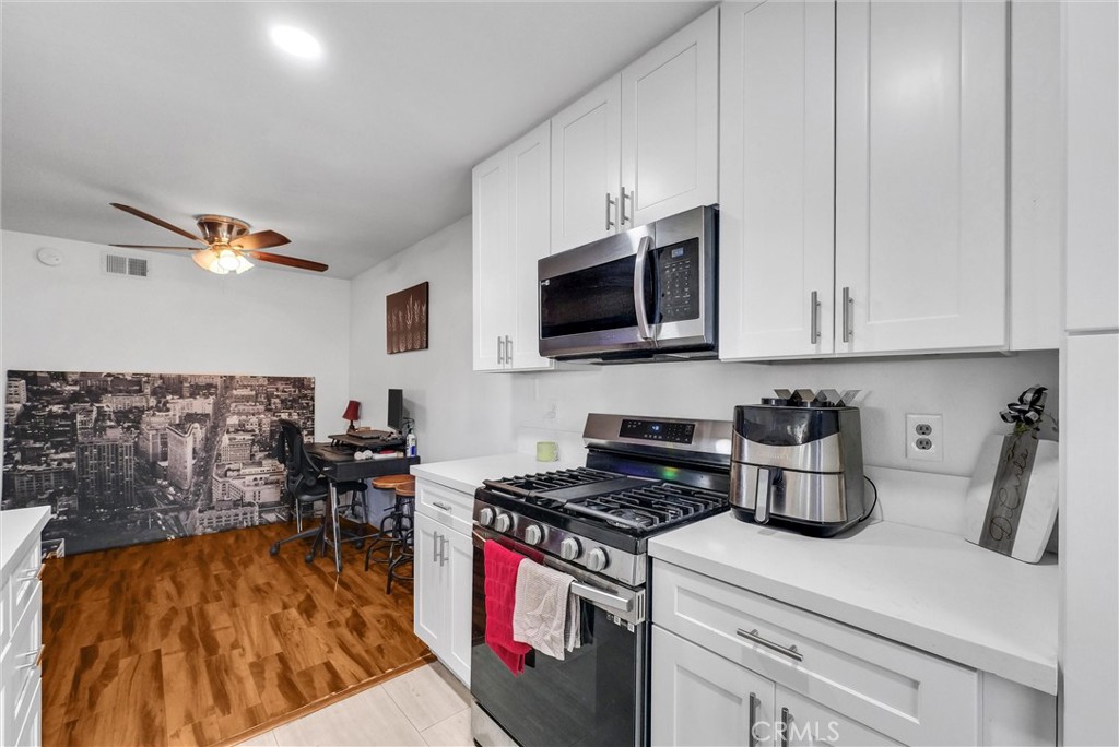 MLS #OC25162222 img 6