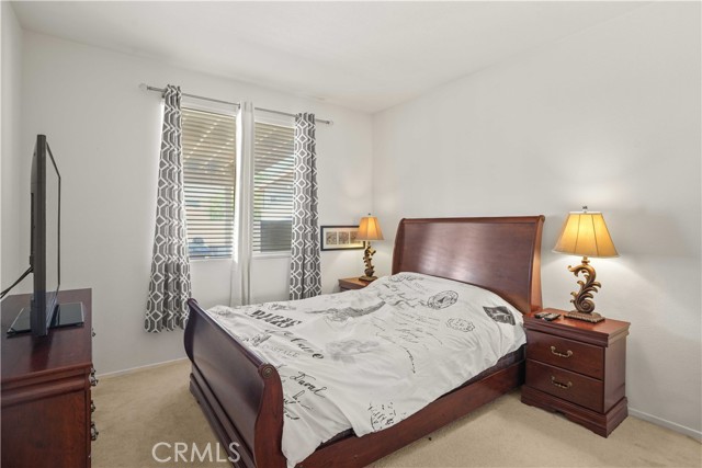 3223 W Avenue J7, Lancaster CA: https://media.crmls.org/medias/782e93df-42dd-491c-8327-b3e08d4e14b7.jpg