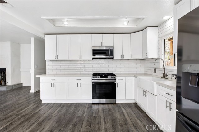 Detail Gallery Image 15 of 51 For 16550 Arnold Ave, Lake Elsinore,  CA 92530 - 4 Beds | 2 Baths