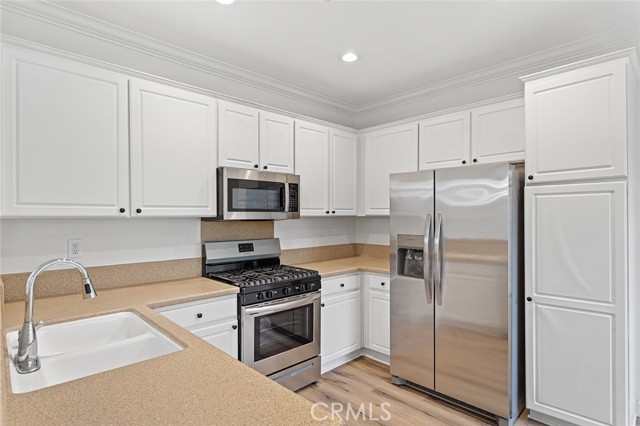 Detail Gallery Image 17 of 45 For 38 Veneto Ln, Aliso Viejo,  CA 92656 - 3 Beds | 2/1 Baths