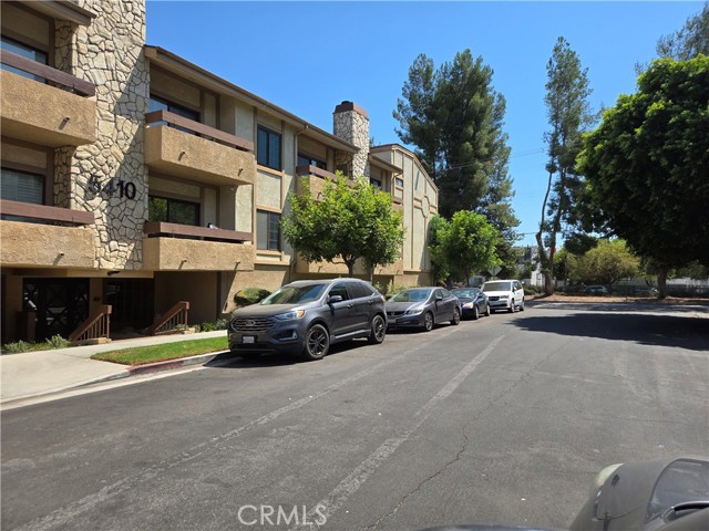 Detail Gallery Image 44 of 44 For 12355 Chandler Bld #202,  Valley Village,  CA 91607 - 2 Beds | 2 Baths