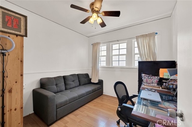 Detail Gallery Image 9 of 19 For 5413 Meridian St, Los Angeles,  CA 90042 - 3 Beds | 1 Baths