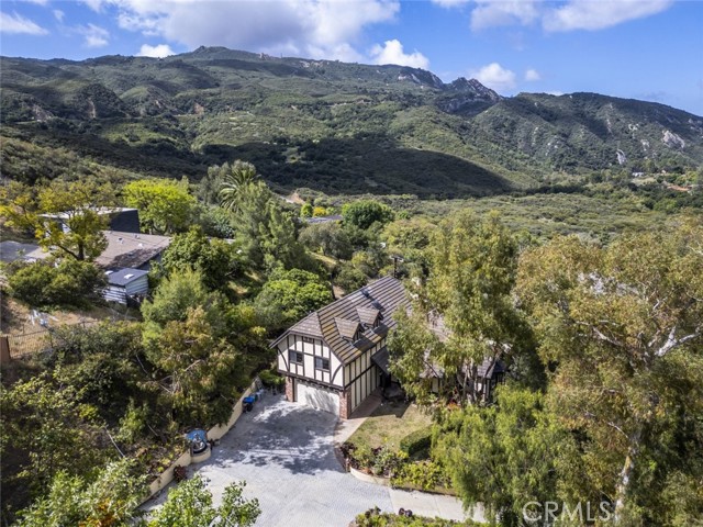 Detail Gallery Image 2 of 75 For 24300 Sylvan Glen Rd, Calabasas,  CA 91302 - 5 Beds | 3 Baths