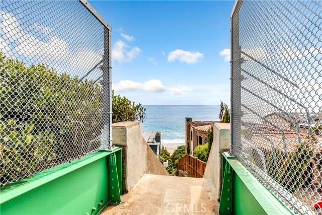 31032 Aliso Circle, Laguna Beach CA: https://media.crmls.org/medias/78303c97-fcb2-4b06-a82c-26fcb1ac7f83.jpg