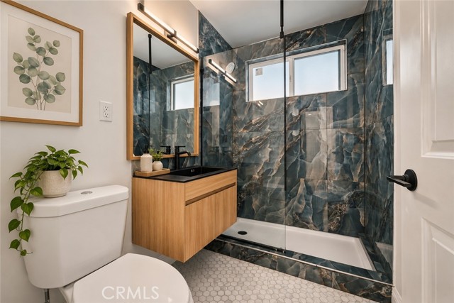 21001 Gault Street photo 23