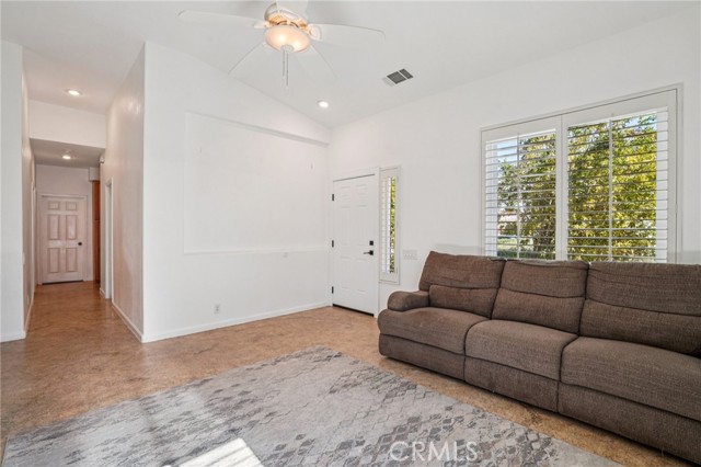 Detail Gallery Image 7 of 31 For 31607 via Ventana, Thousand Palms,  CA 92276 - 3 Beds | 2 Baths