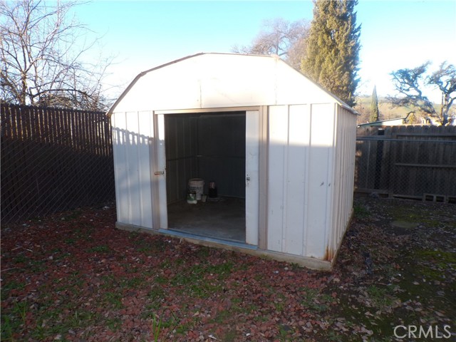 Detail Gallery Image 4 of 18 For 3767 Buckeye, Clearlake,  CA 95422 - 3 Beds | 2 Baths