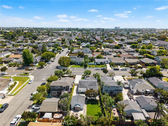 340 Broadway, Costa Mesa CA: https://media.crmls.org/medias/78311d9a-9dbe-418e-8787-08c7fa19cad1.jpg