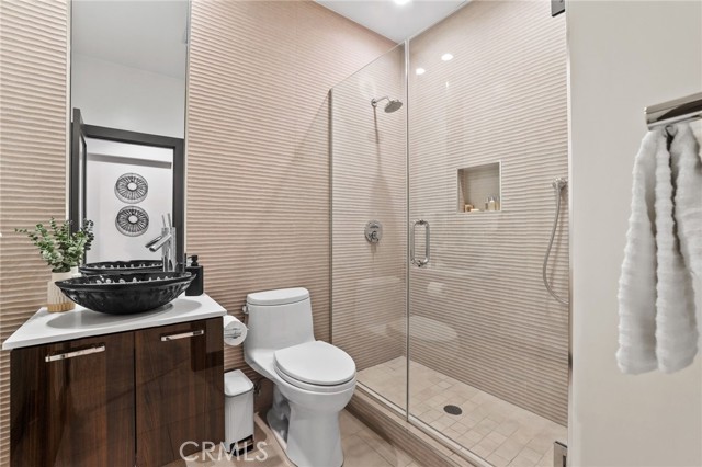 Detail Gallery Image 46 of 75 For 10372 Crawford Canyon Rd, Santa Ana,  CA 92705 - 5 Beds | 7/1 Baths