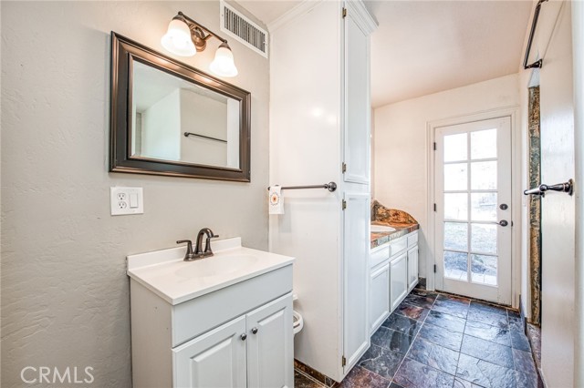 59278 Road 601, Ahwahnee CA: https://media.crmls.org/medias/78337bff-07e5-4ef7-a332-39af43a992cd.jpg