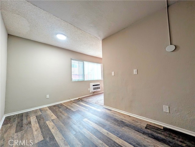 Detail Gallery Image 8 of 33 For 1111 Chestnut St #1,  San Bernardino,  CA 92410 - 4 Beds | 2 Baths