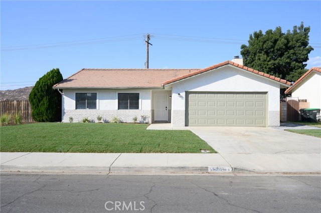 Detail Gallery Image 2 of 28 For 4180 Barnstaple Ct, Hemet,  CA 92545 - 4 Beds | 2 Baths