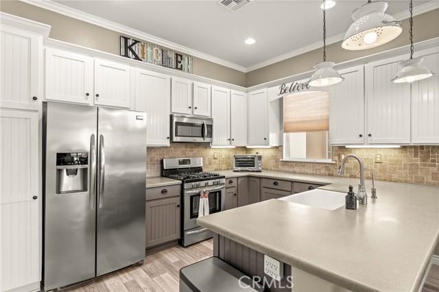 Detail Gallery Image 9 of 42 For 304 Brooklawn Dr, Banning,  CA 92220 - 2 Beds | 2 Baths